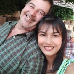 Thaifrau und Schweizer glücklich unterwegs